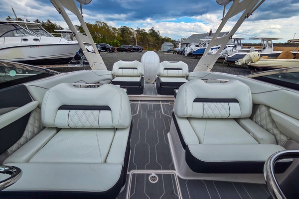 24ft Regal Yacht For Sale
