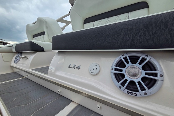 24ft Regal Yacht For Sale