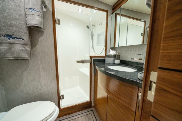 2026 64 Viking CNV Master Stateroom Head