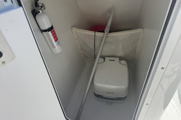 23ft Sea Hunt Yacht For Sale