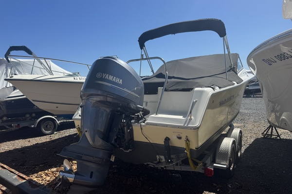 23ft Sea Hunt Yacht For Sale