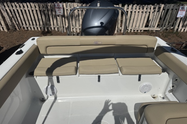23ft Sea Hunt Yacht For Sale