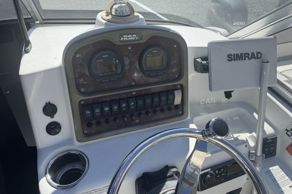 23ft Sea Hunt Yacht For Sale