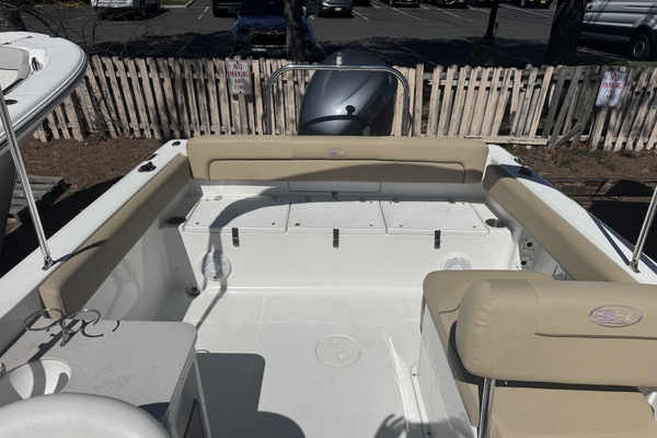 23ft Sea Hunt Yacht For Sale