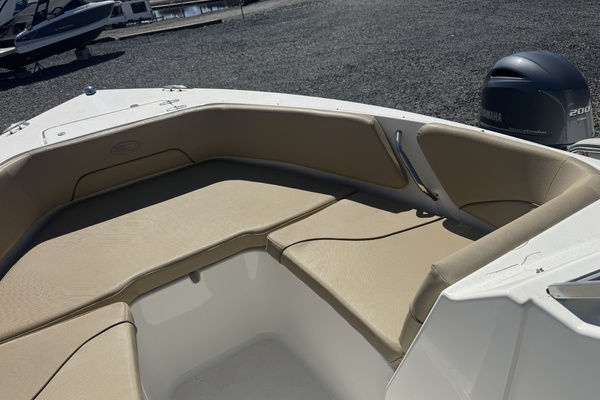 23ft Sea Hunt Yacht For Sale