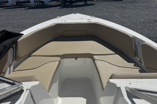 23ft Sea Hunt Yacht For Sale