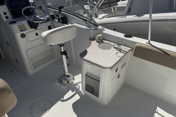 23ft Sea Hunt Yacht For Sale