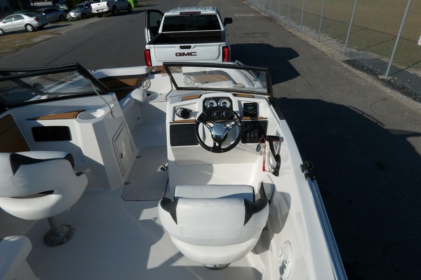 19ft Starcraft Yacht For Sale
