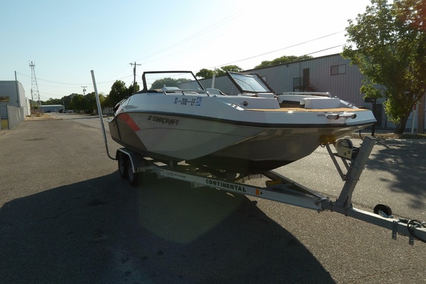 19ft Starcraft Yacht For Sale