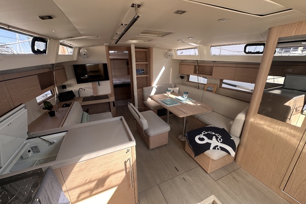 Pretender 46ft Beneteau Yacht For Sale