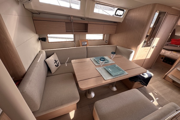 Pretender 46ft Beneteau Yacht For Sale
