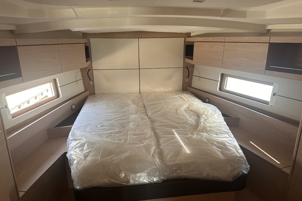 Pretender 46ft Beneteau Yacht For Sale