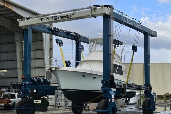 Dolphin II 34ft Hatteras Yacht For Sale