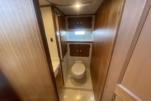 Dolphin II 34ft Hatteras Yacht For Sale