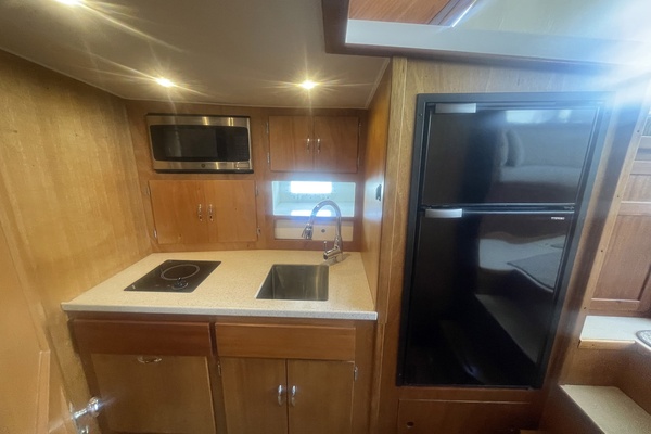 Dolphin II 34ft Hatteras Yacht For Sale