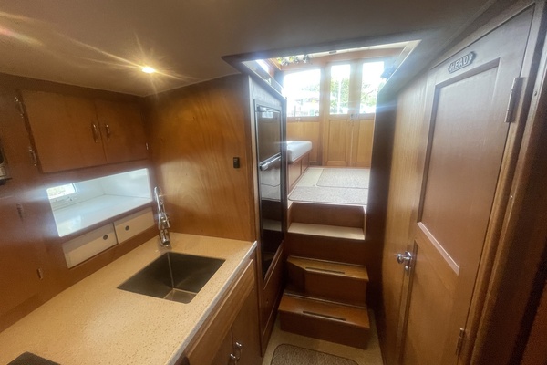 Dolphin II 34ft Hatteras Yacht For Sale