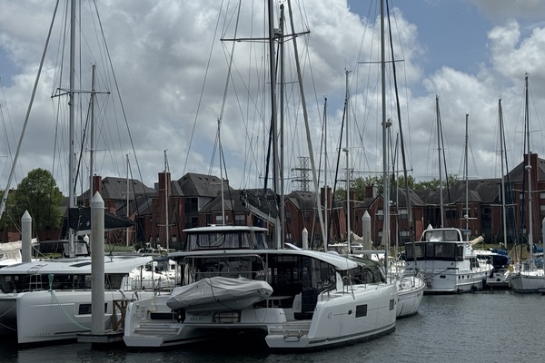 Moonlight Lady 42ft Lagoon Yacht For Sale