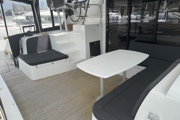 Moonlight Lady 42ft Lagoon Yacht For Sale