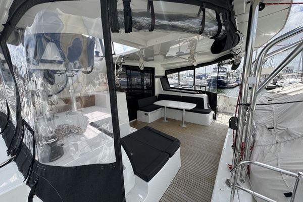 Moonlight Lady 42ft Lagoon Yacht For Sale