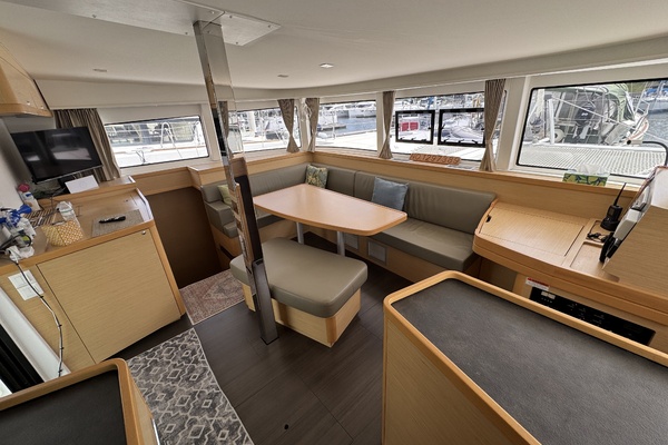 Moonlight Lady 42ft Lagoon Yacht For Sale