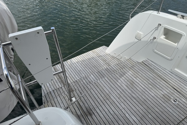Moonlight Lady 42ft Lagoon Yacht For Sale