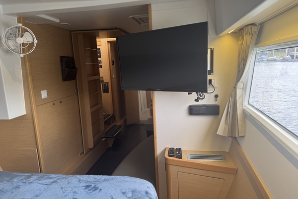 Moonlight Lady 42ft Lagoon Yacht For Sale