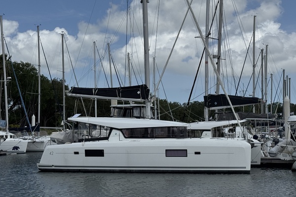 42-ft-Lagoon-2017-42-Moonlight Lady Houston Texas United States  yacht for sale