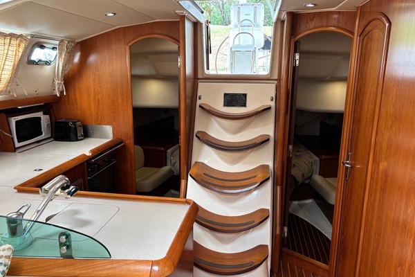 Sola Stella 43ft Jeanneau Yacht For Sale