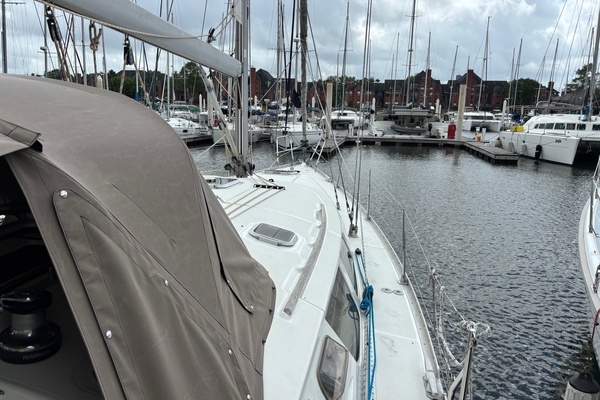 Sola Stella 43ft Jeanneau Yacht For Sale