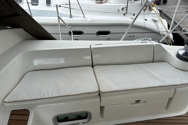 Sola Stella 43ft Jeanneau Yacht For Sale