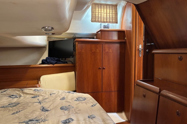 Sola Stella 43ft Jeanneau Yacht For Sale