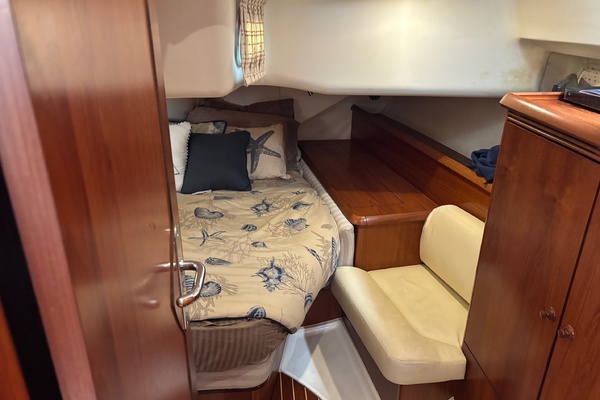 Sola Stella 43ft Jeanneau Yacht For Sale