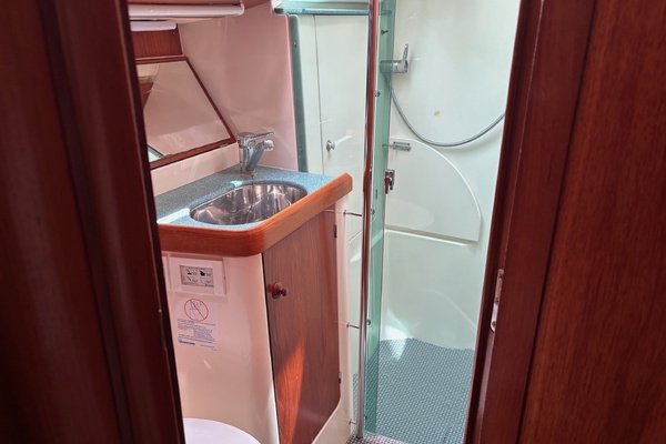 Sola Stella 43ft Jeanneau Yacht For Sale