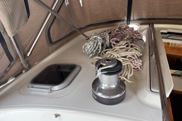 Sola Stella 43ft Jeanneau Yacht For Sale