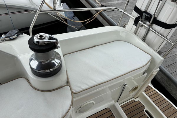 Sola Stella 43ft Jeanneau Yacht For Sale