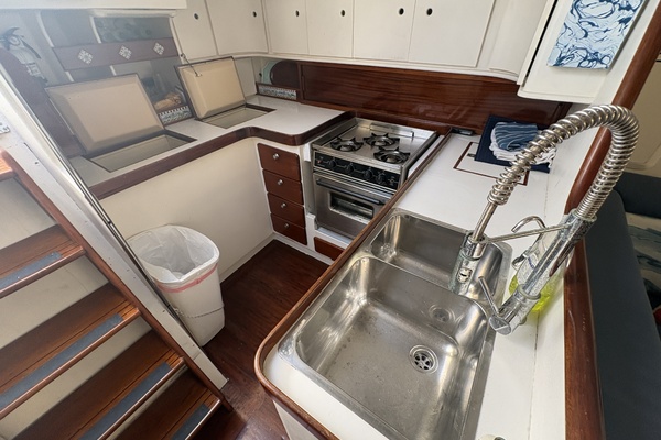 Windsong 50ft Morgan Yacht For Sale