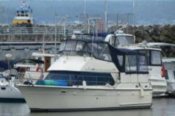 SERENITY 38ft Hatteras Yacht For Sale