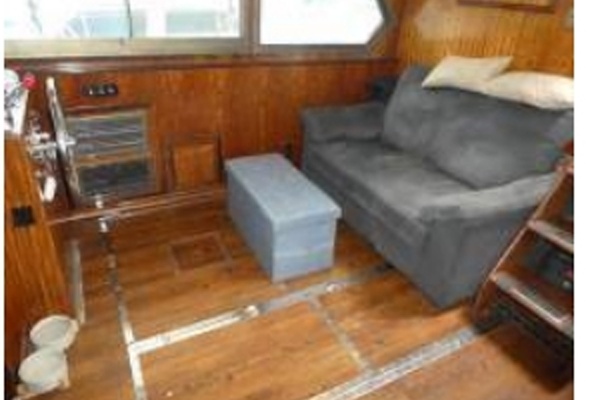 SERENITY 38ft Hatteras Yacht For Sale