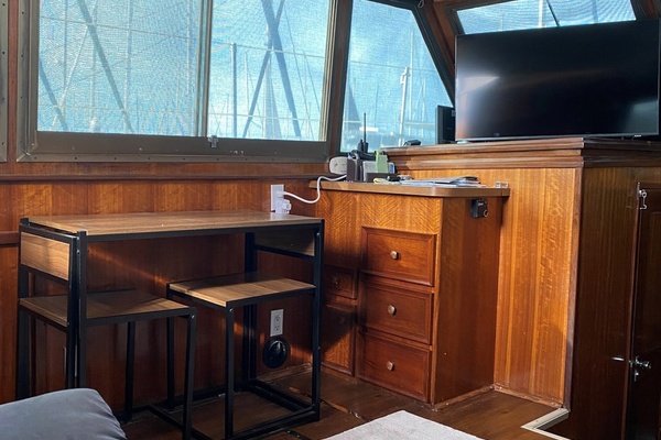 SERENITY 38ft Hatteras Yacht For Sale