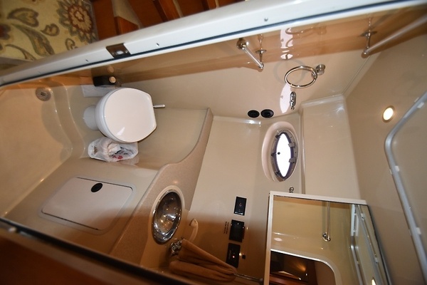 Cool Change  32ft Cruisers Yachts Yacht For Sale
