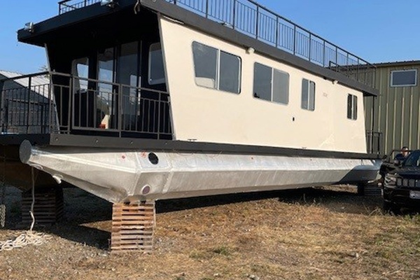 44ft Three Buoys Yacht For Sale