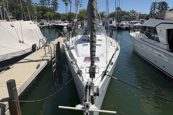 Island Flyer 40ft Wauquiez Yacht For Sale