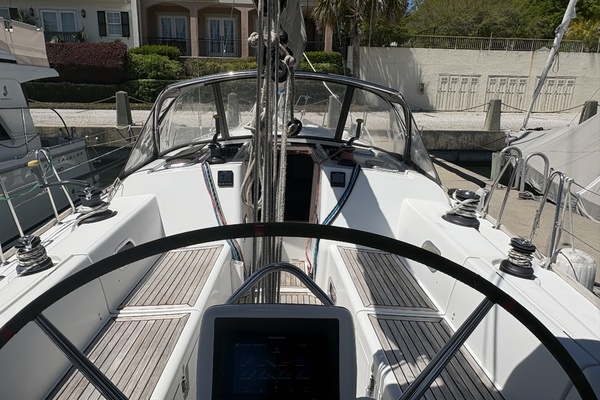 Island Flyer 40ft Wauquiez Yacht For Sale