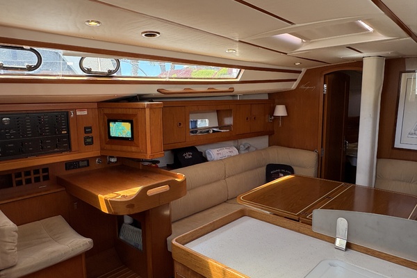 Island Flyer 40ft Wauquiez Yacht For Sale