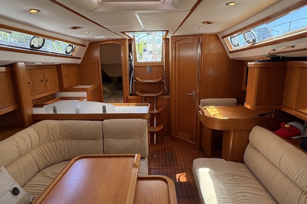 Island Flyer 40ft Wauquiez Yacht For Sale