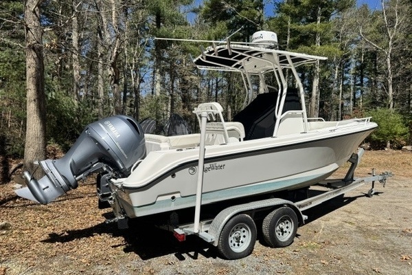 Photo of the 2021 Edgewater 208 CC