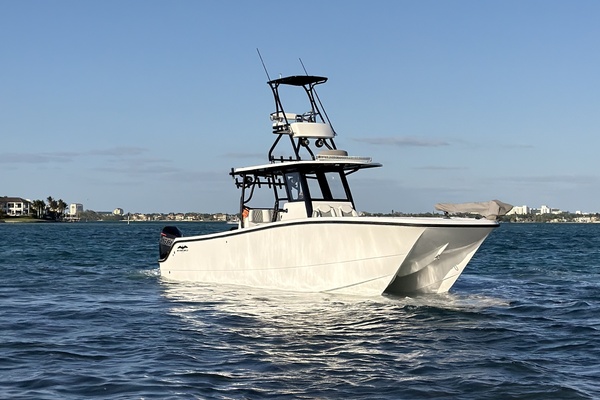 Compensating 33ft Invincible Yacht For Sale