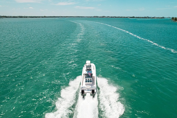Compensating 33ft Invincible Yacht For Sale