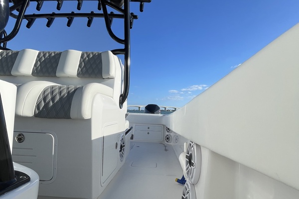 Compensating 33ft Invincible Yacht For Sale
