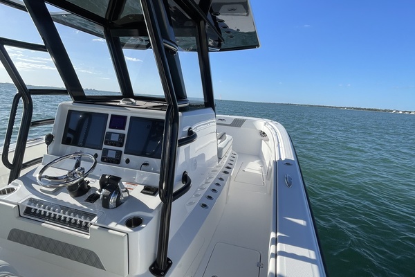 Compensating 33ft Invincible Yacht For Sale